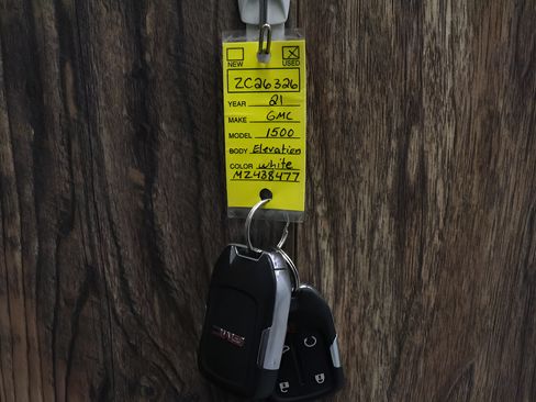 Used 2021 GMC Sierra 1500 Elevation w/ Preferred Package AWD/4WD image 28