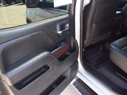 Used 2017 GMC Sierra 1500 SLT w/ SLT Premium Package RWD image 11