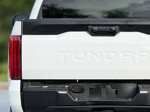 Used 2024 Toyota Tundra SR AWD/4WD image 16