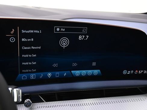 New 2026 Cadillac Optiq Luxury 2 image 27