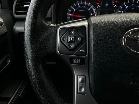 Used 2015 Toyota 4Runner Limited image 35
