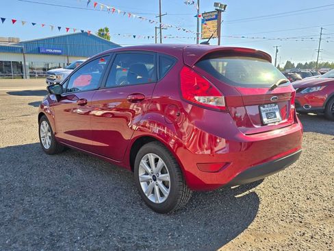 Used 2013 Ford Fiesta SE FWD image 5