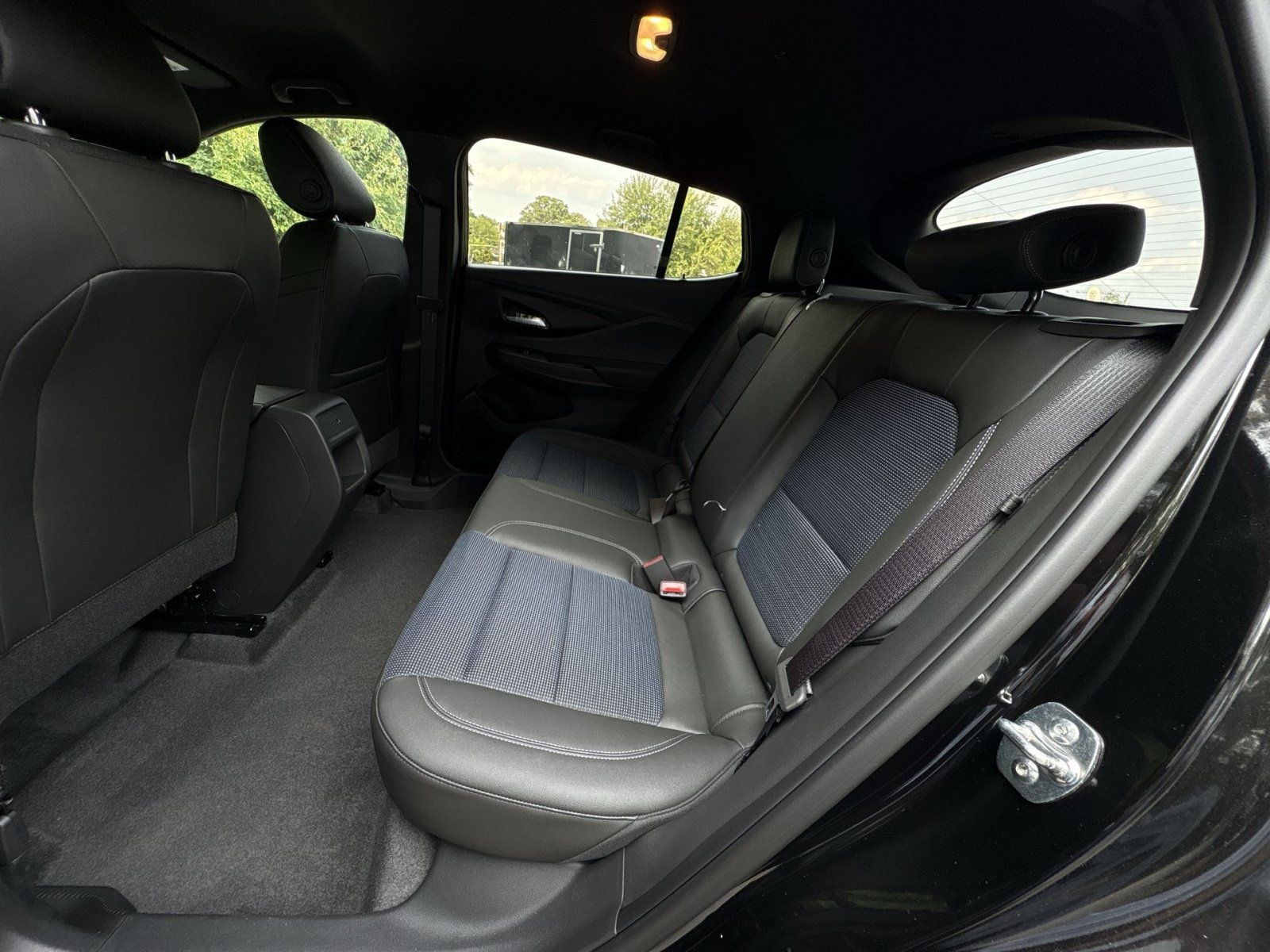 New 2026 Buick Envista Sport Touring w/ Convenience I Package FWD image 24
