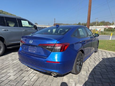 Used 2024 Honda Civic Sport image 4