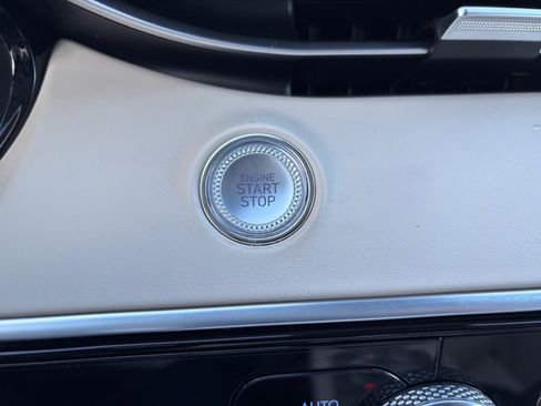 Used 2024 Genesis GV70 2.5T w/ Select Package image 30