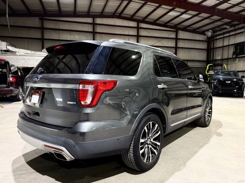 Used 2016 Ford Explorer Platinum AWD/4WD image 5