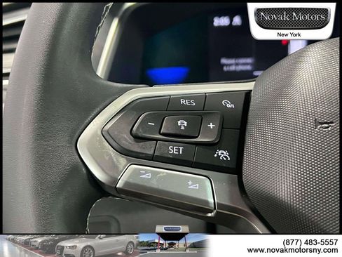 Used 2023 Volkswagen Tiguan SE image 23