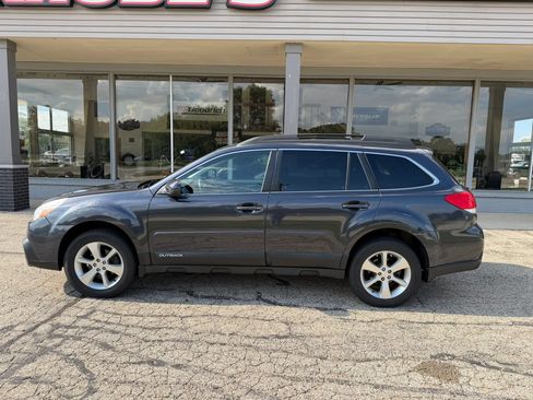 Used 2013 Subaru Outback 2.5i Limited AWD/4WD image 2