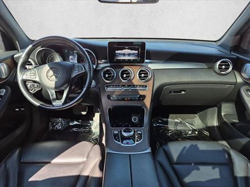 Certified 2019 Mercedes-Benz GLC 350e 4MATIC image 17