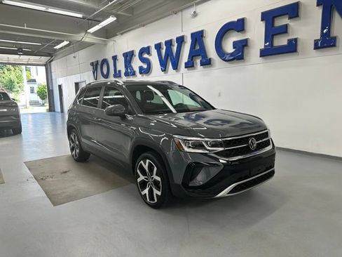 Used 2023 Volkswagen Taos SEL AWD/4WD image 2