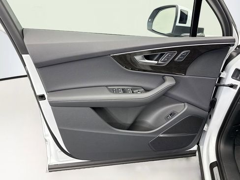 Used 2026 Audi Q7 3.0T Premium Plus w/ Premium Plus Package image 25