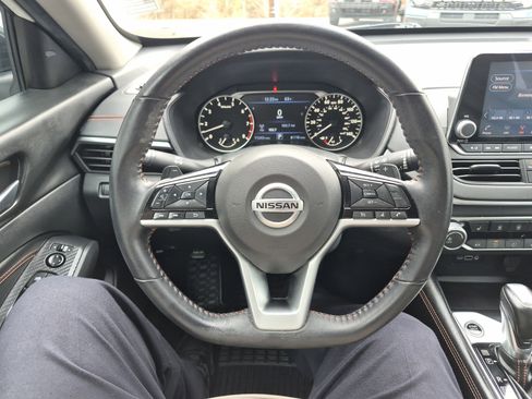 Used 2021 Nissan Altima 2.5 SR w/ SR Premium Package image 26