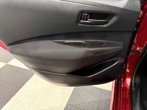 Used 2025 Toyota Corolla LE image 14