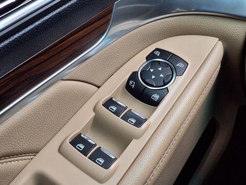 Used 2016 Ford Explorer Limited image 27