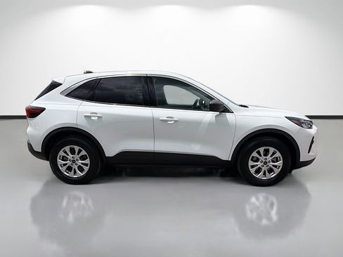 Used 2024 Ford Escape Active AWD/4WD image 2
