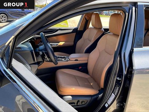 Used 2025 Lexus NX 250 FWD w/ Accessory Package (2T) image 7