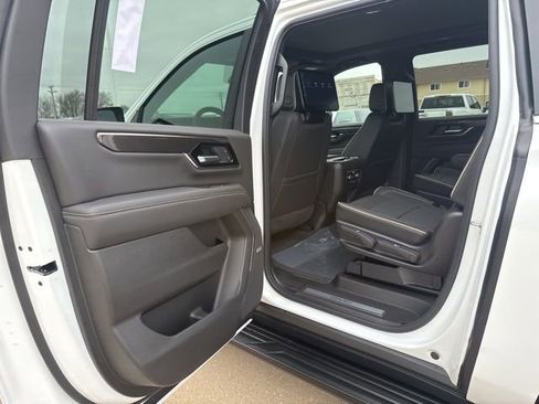 New 2026 GMC Yukon XL Elevation AWD/4WD image 36