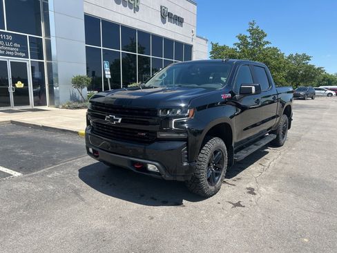Used 2021 Chevrolet Silverado 1500 LT Trail Boss w/ Convenience Package II AWD/4WD image 6
