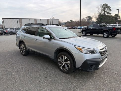Used 2020 Subaru Outback Limited w/ Popular Package #2 image 9