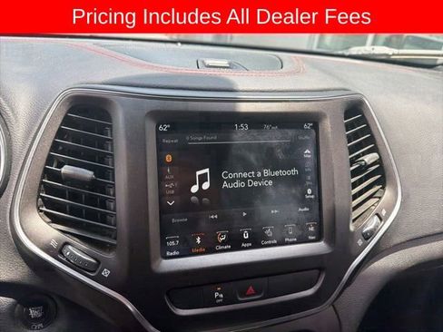 Used 2019 Jeep Cherokee Trailhawk w/ Comfort/Convenience Group AWD/4WD image 6