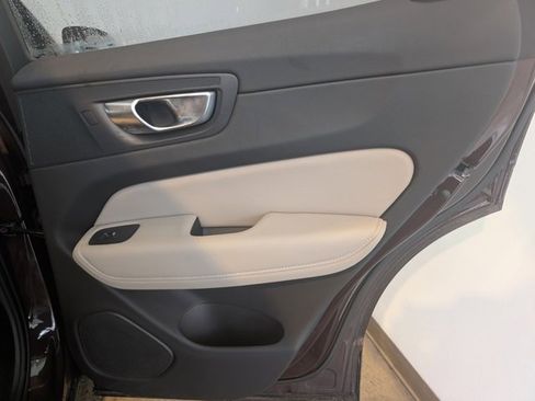 Used 2026 Volvo XC60 B5 Plus w/ Climate Package image 27