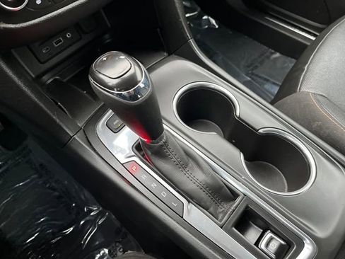 Used 2020 Chevrolet Equinox Premier image 20