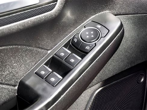 Used 2025 Ford Escape ST-Line image 11