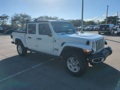 Used 2020 Jeep Gladiator Sport w/ Quick Order Package 24S image 2