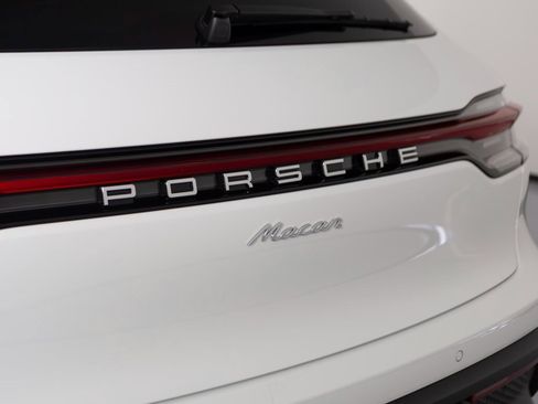 New 2026 Porsche Macan image 36