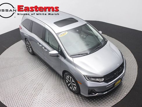 Used 2025 Honda Odyssey EX-L image 3