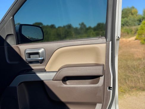 Used 2018 Chevrolet Silverado 1500 LT w/ Texas Edition image 16