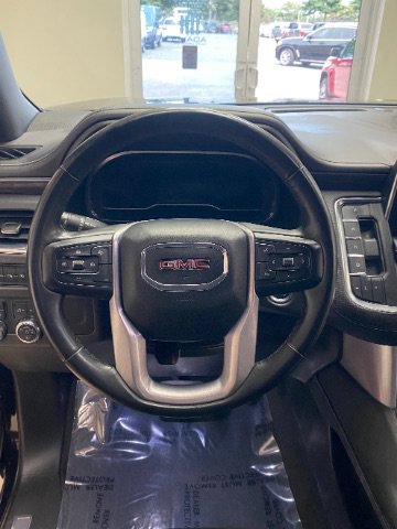 Used 2023 GMC Yukon XL SLT AWD/4WD image 21