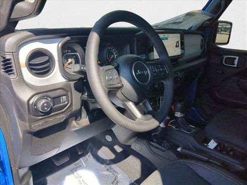 New 2025 Jeep Gladiator Willys image 3