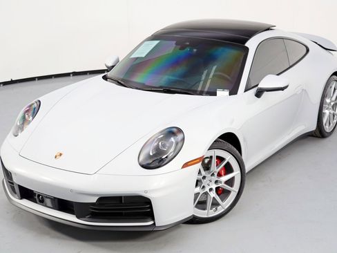 Used 2025 Porsche 911 Carrera image 52
