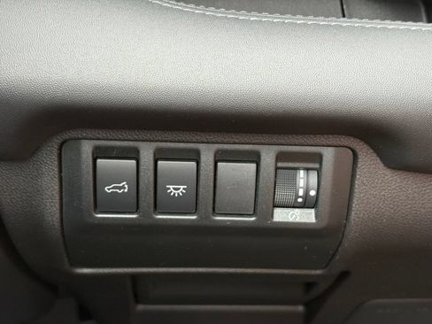 Used 2023 Subaru Ascent Touring AWD/4WD image 17