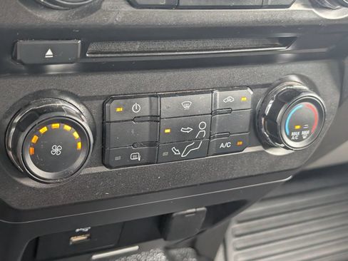 Used 2017 Ford F250 XL w/ Power Equipment Group AWD/4WD image 21