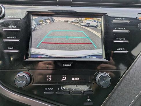 Used 2020 Toyota Camry SE image 15