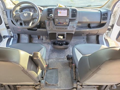 Used 2025 RAM ProMaster 2500 w/ Convenience Group FWD image 11