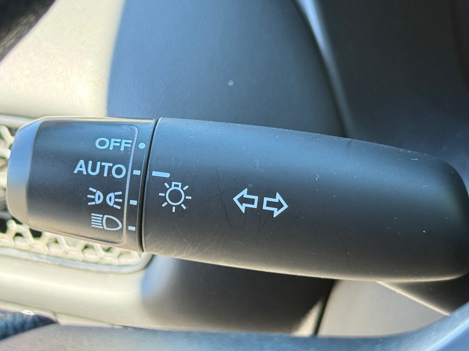 Used 2024 Honda HR-V LX image 25