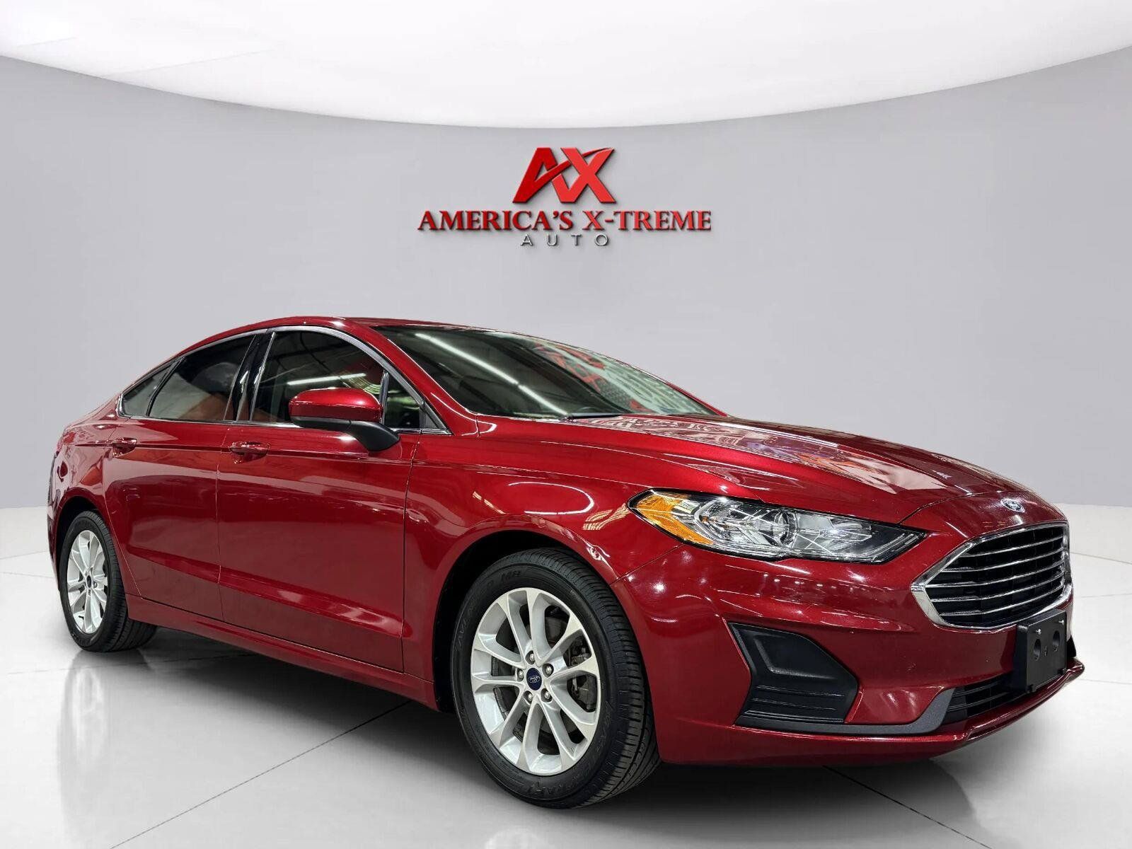 Used 2020 Ford Fusion SE FWD image 9