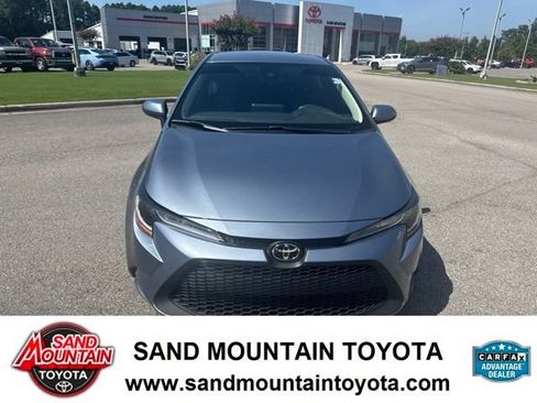 Used 2022 Toyota Corolla LE FWD image 8