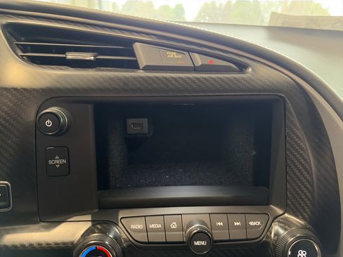 Used 2015 Chevrolet Corvette Z06 w/ 3LZ Preferred Equipment Group image 43