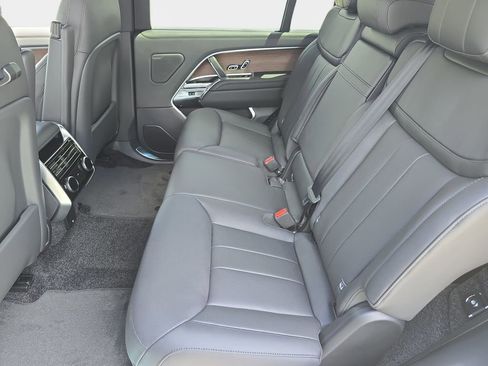 New 2026 Land Rover Range Rover Long Wheelbase SE AWD/4WD image 15
