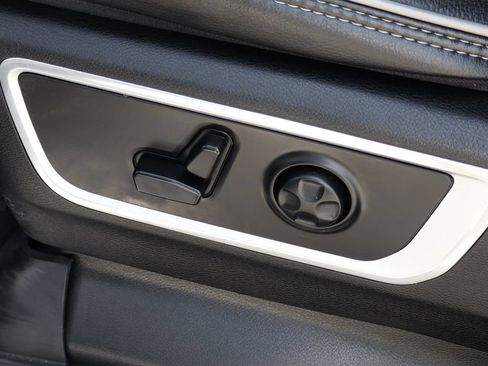 Used 2020 RAM 1500 Laramie w/ Sport Appearance Package AWD/4WD image 23