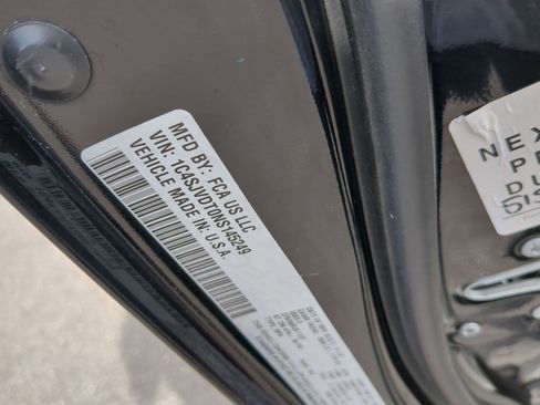 Used 2022 Jeep Wagoneer Series III w/ Flexible Seating Group image 32