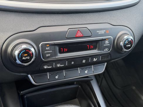 Used 2019 Kia Sorento S image 18