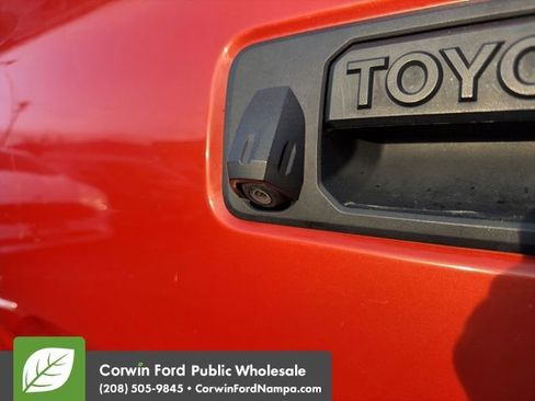 Used 2017 Toyota Tacoma SR5 image 12