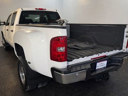 Used 2011 GMC Sierra 3500 SLE w/ SLE Preferred Package AWD/4WD image 6