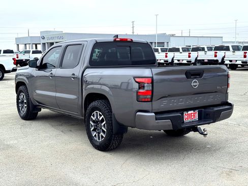 Used 2024 Nissan Frontier SL w/ Technology Package image 8