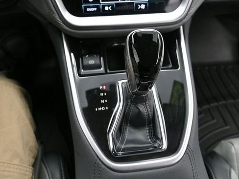 Used 2023 Subaru Outback Limited image 12